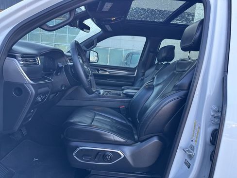 Used 2022 Jeep Wagoneer Series I w/ Premium Group I image 16