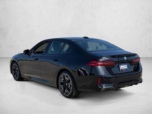 Used 2026 BMW 550e xDrive w/ Executive Package AWD/4WD image 3