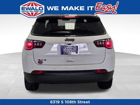 New 2026 Jeep Compass Limited image 18