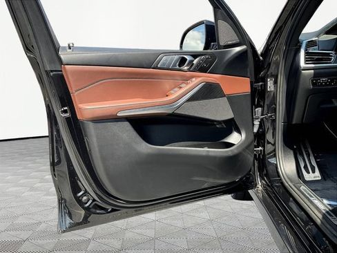 Used 2022 BMW X7 M50i AWD/4WD image 22
