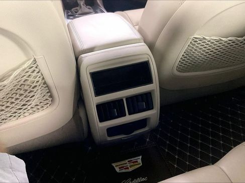 Used 2016 Cadillac SRX Luxury w/ Driver Awareness Package FWD image 32