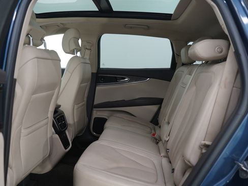 Used 2019 Lincoln Nautilus Reserve AWD/4WD image 19
