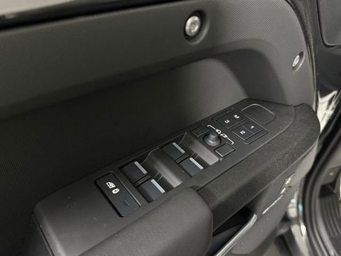 New 2025 Land Rover Defender 110 X image 26