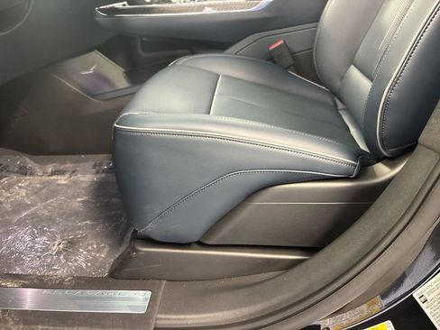 New 2025 Cadillac Escalade IQ Sport 2 w/ LPO, ONYX Package image 31