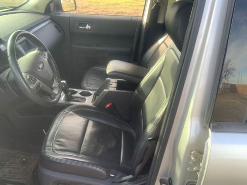 Used 2019 Ford Flex SE image 9