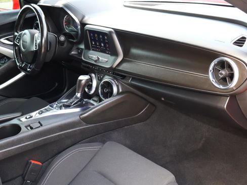 Used 2021 Chevrolet Camaro LT image 16