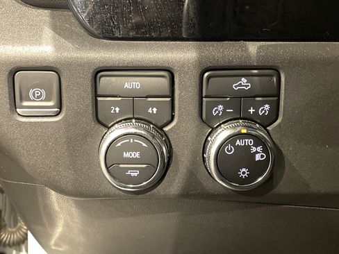 Used 2023 GMC Sierra 1500 SLE AWD/4WD image 23