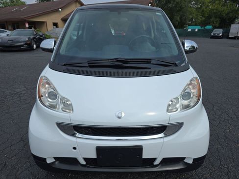Used 2011 smart fortwo passion RWD image 11