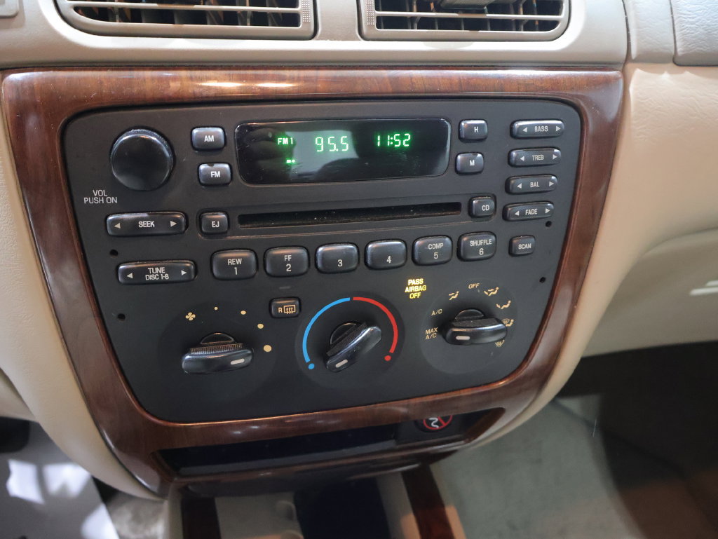 Used 2006 Ford Taurus SEL FWD image 6