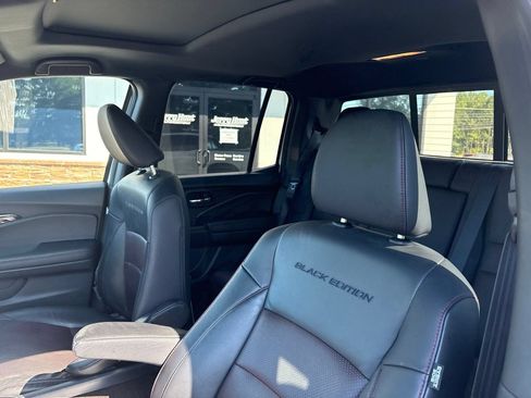 Used 2023 Honda Ridgeline Black Edition image 3