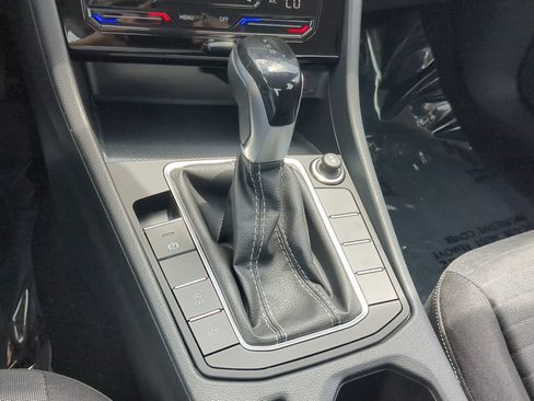 Certified 2025 Volkswagen Jetta S FWD image 22