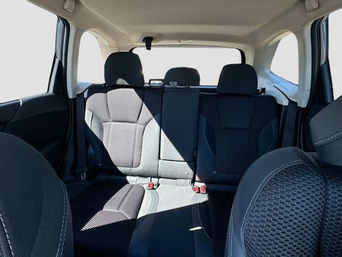 Used 2021 Subaru Forester Premium image 23