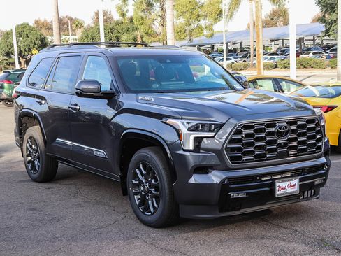 New 2026 Toyota Sequoia Platinum image 3