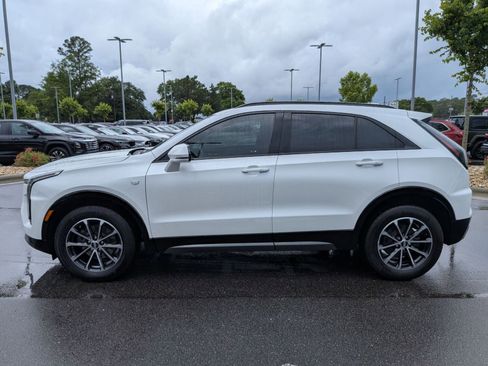 Used 2024 Cadillac XT4 Sport w/ Cold Weather Package FWD image 6
