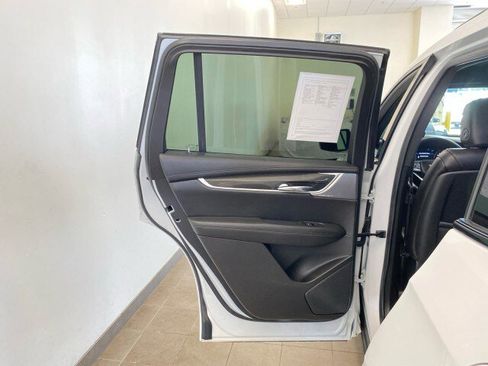 Used 2023 Cadillac XT6 Sport w/ LPO, ONYX Package AWD/4WD image 10