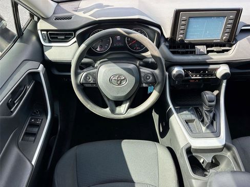 Used 2021 Toyota RAV4 LE image 23