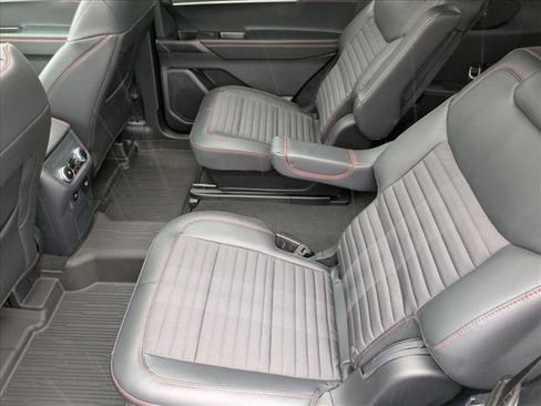 New 2026 Ford Explorer ST-Line w/ ST-Line Street Pack AWD/4WD image 18