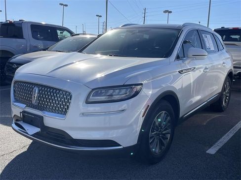 Used 2022 Lincoln Nautilus Reserve image 6