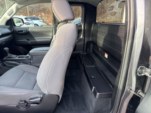 Used 2021 Toyota Tacoma SR image 18