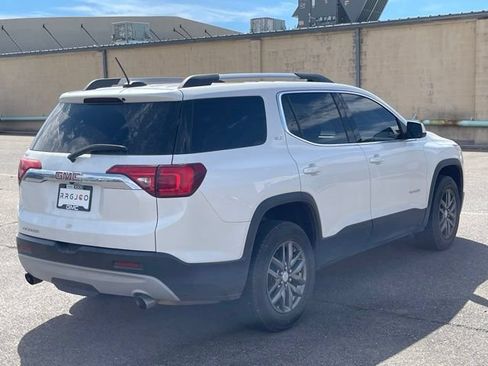 Used 2017 GMC Acadia SLT FWD image 3