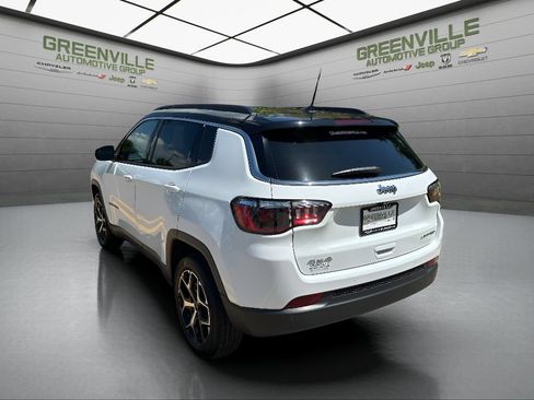 Used 2026 Jeep Compass Limited AWD/4WD image 7