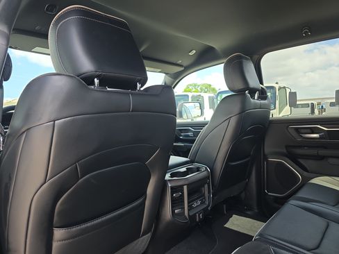 Used 2026 RAM 1500 Laramie AWD/4WD image 17