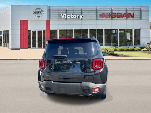 Used 2021 Jeep Renegade Latitude w/ Luxury Group II AWD/4WD image 3