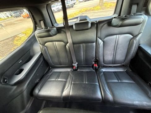 Used 2024 Jeep Wagoneer Series II w/ Flexible Seating Group AWD/4WD image 15