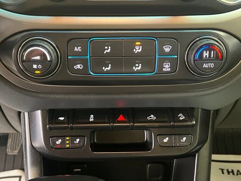 Used 2018 Chevrolet Colorado Z71 AWD/4WD image 29