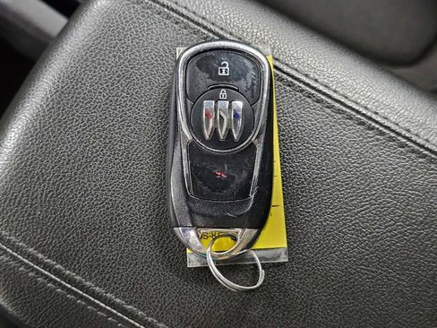 Used 2024 Buick Encore GX Preferred FWD image 31