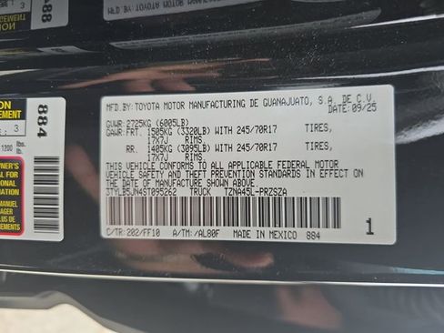 Used 2025 Toyota Tacoma SR5 AWD/4WD image 35