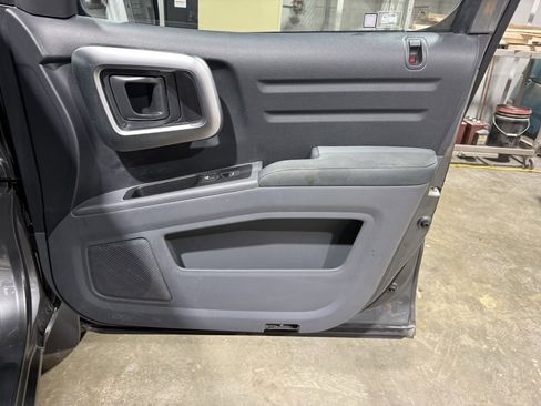 Used 2007 Honda Ridgeline RT image 39