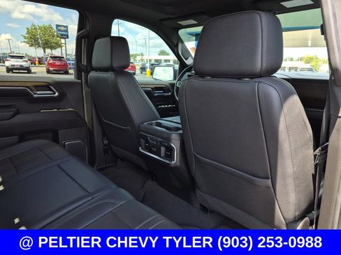Used 2023 Chevrolet Silverado 1500 High Country w/ Technology Package AWD/4WD image 17