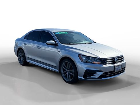 Used 2017 Volkswagen Passat 1.8T R-Line FWD image 7