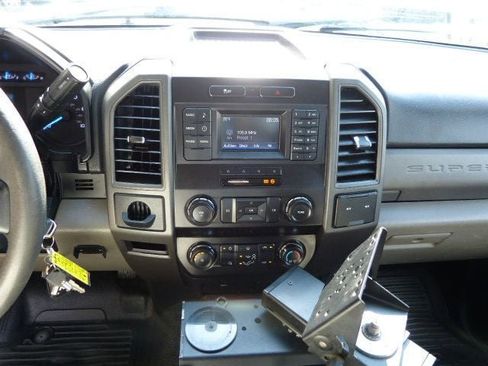 Used 2019 Ford F250 XL w/ Power Equipment Group image 36
