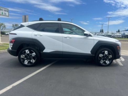 Used 2025 Hyundai Kona SEL AWD/4WD image 13