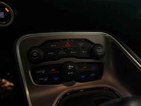 Used 2022 Dodge Challenger GT w/ Plus Package image 28