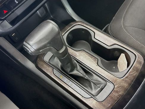 Used 2017 GMC Canyon SLE w/ SLE Convenience Package image 17