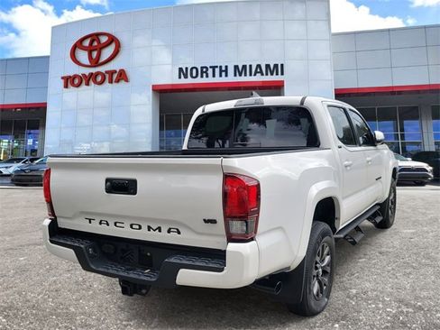 Used 2022 Toyota Tacoma SR5 image 4