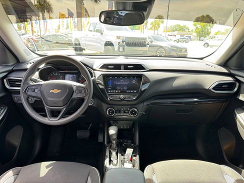 Used 2023 Chevrolet TrailBlazer LT w/ Convenience Package image 17