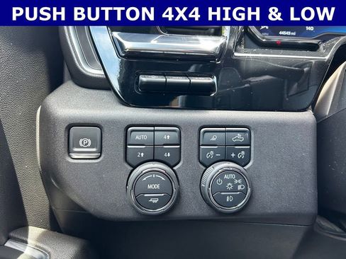 Used 2024 Chevrolet Silverado 1500 High Country AWD/4WD image 19