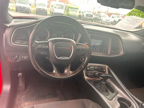 Used 2018 Dodge Challenger SXT RWD image 16