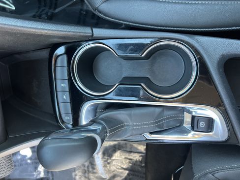 Used 2024 Buick Encore GX Sport Touring image 17