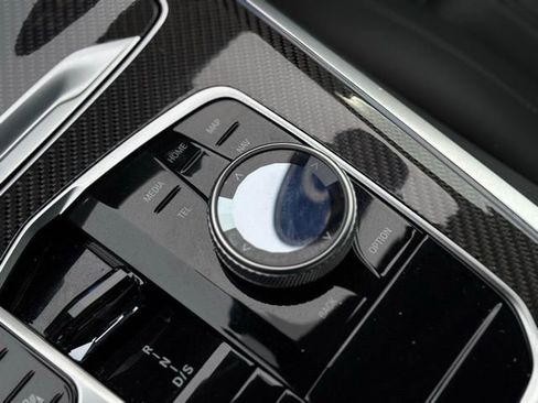 Used 2025 BMW X5 M60i w/ Executive Package image 45