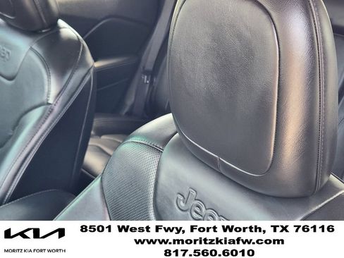 Used 2021 Jeep Cherokee Latitude Lux w/ Comfort/Convenience Group AWD/4WD image 14