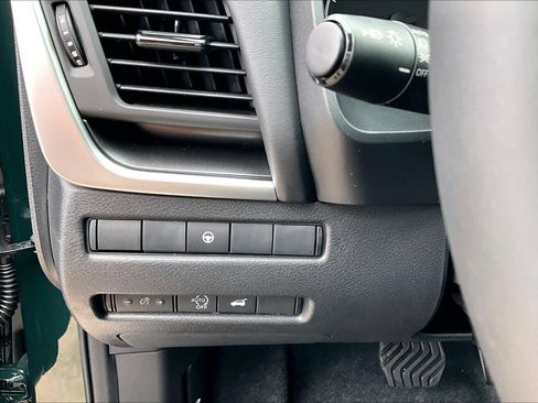 New 2026 Nissan Rogue SV FWD image 15
