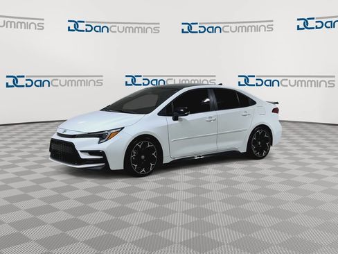 Used 2025 Toyota Corolla FX w/ Convenience Package FWD image 4