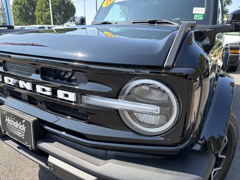 Used 2025 Ford Bronco Outer Banks AWD/4WD image 6