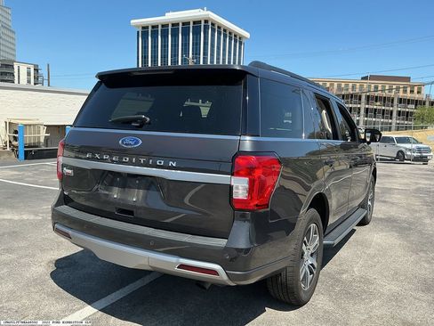 Used 2022 Ford Expedition XLT AWD/4WD image 6