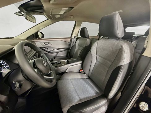 Used 2023 Nissan Rogue SV FWD image 24
